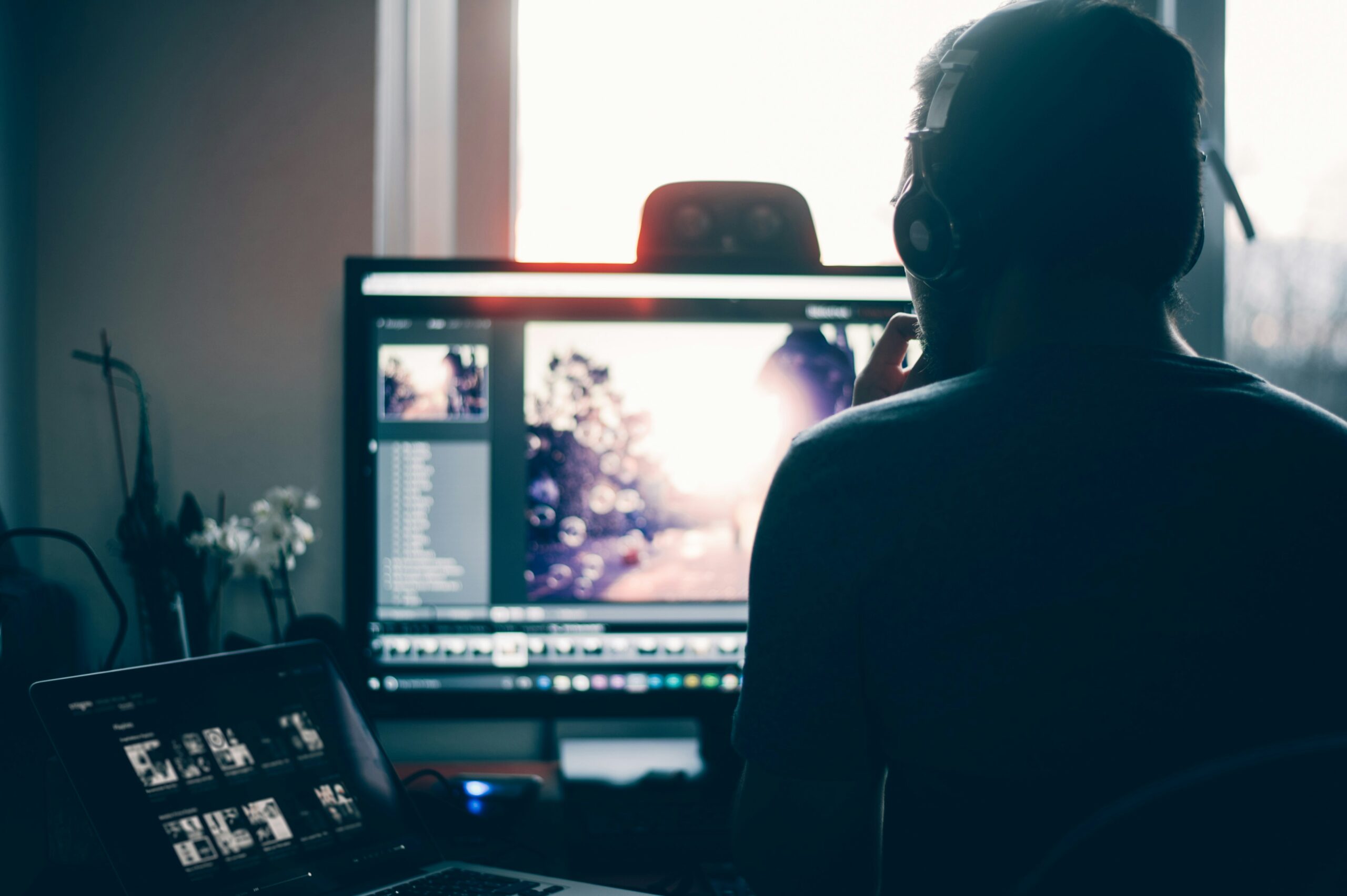 Client reviewing curated artwork options with photographer on Zoom